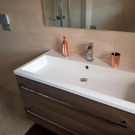 Apartment Trilocale Moderno In Centro Citta Turin