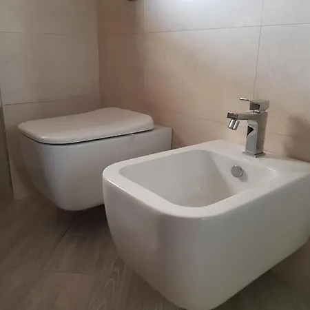 Apartment Trilocale Moderno In Centro Citta